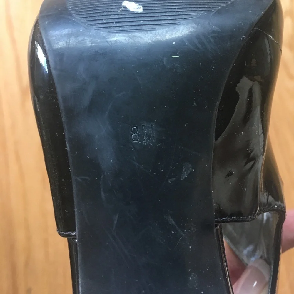 Guess black patent leather heels